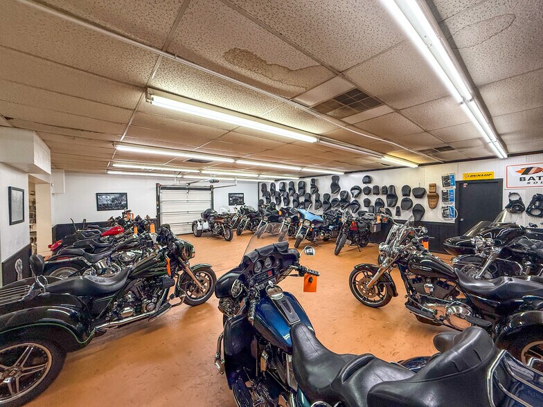 More Photos Of 13080 US 422, Kittanning Storefront Retail Residential For Sale