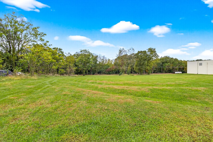 More Photos Of 2350 Dairy Rd, Lancaster Auto Dealership For Lease