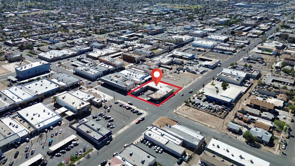 More Photos Of 601 Broadway St, El Centro Storefront For Sale