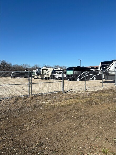 More Photos Of 676 Anita Ave, Antioch Self Storage For Lease