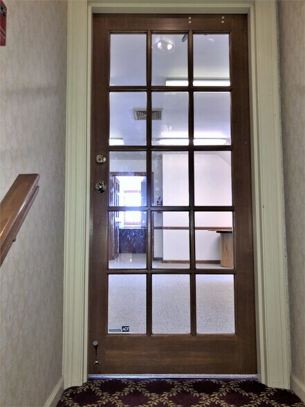 More Photos Of 11019 N Towne Square Rd, Mequon Office For Lease