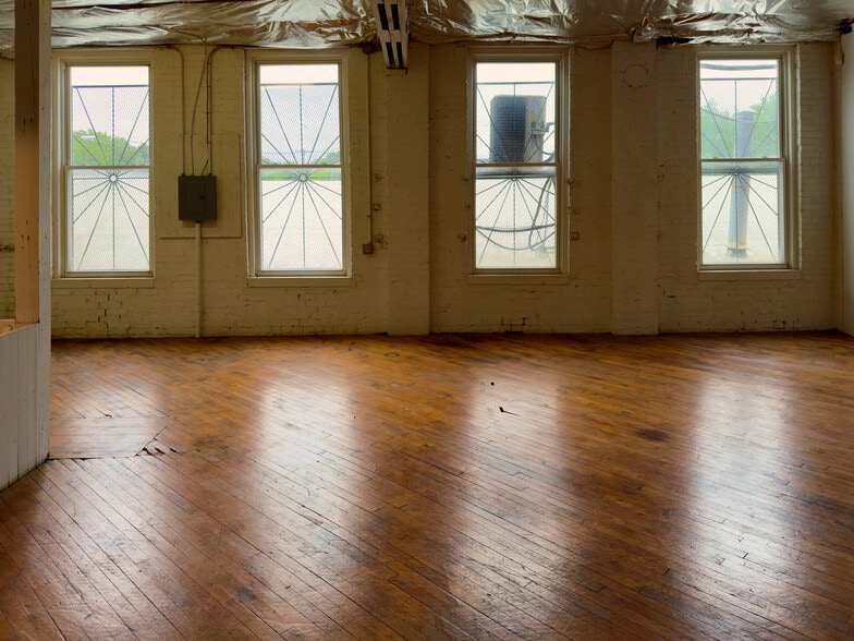 More Photos Of 1100 W Town St, Columbus Industrial For Sale
