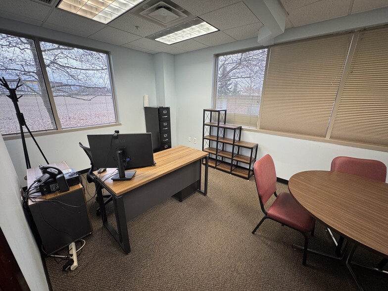 More Photos Of 450 Alkyre Run Dr, Westerville Medical For Sale