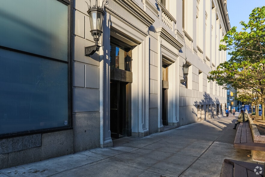 More Photos Of 424 Main St, Buffalo Office For Lease