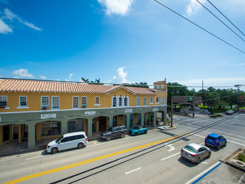 More Photos Of 2045 14th Ave, Vero Beach Office Residential For Sale