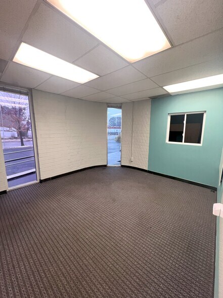 More Photos Of 4603 Dwight Evans Rd, Charlotte Warehouse For Lease