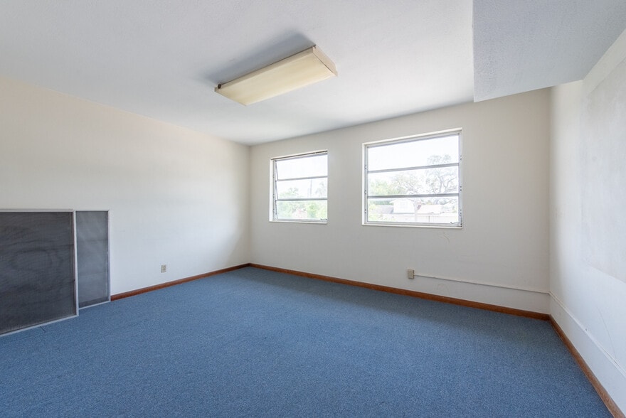 More Photos Of 4608 N Nebraska Ave, Tampa Religious Facility For Sale