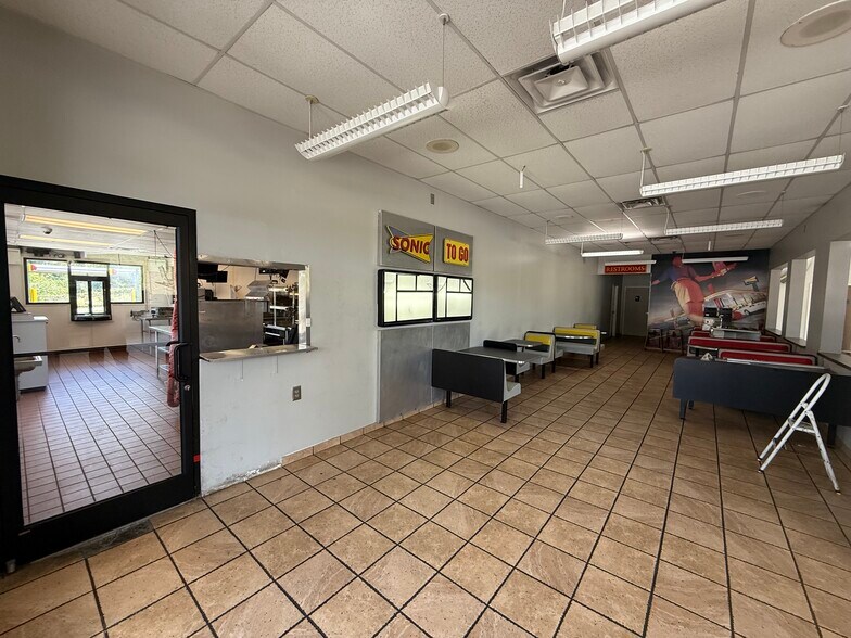 More Photos Of 539 N Main St, Lake City Convenience Store For Sale
