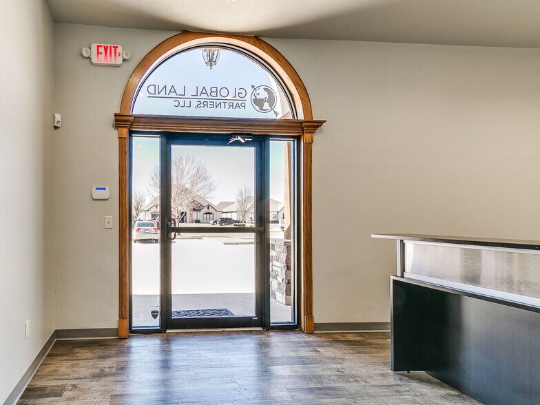 More Photos Of 901-909 Wall St, Norman Office For Sale