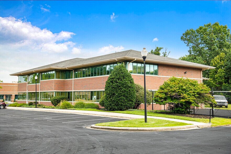 More Photos Of 9635 Philadelphia Rd, Baltimore Office For Lease
