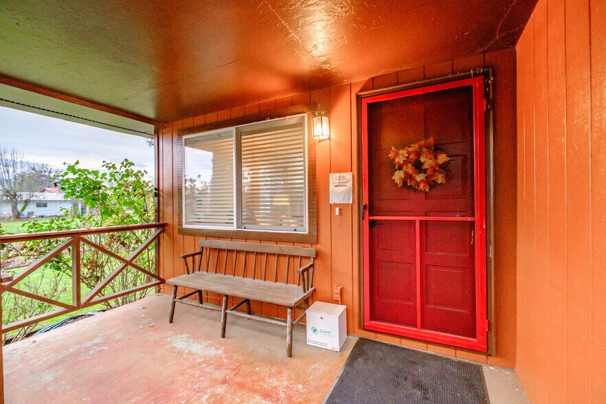 More Photos Of 909 Curry Rd, Roseburg Specialty For Sale