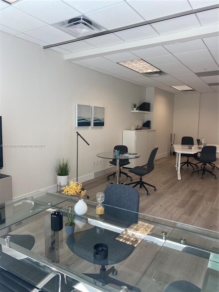 More Photos Of 175 SW 7th St, Miami Medical For Sale