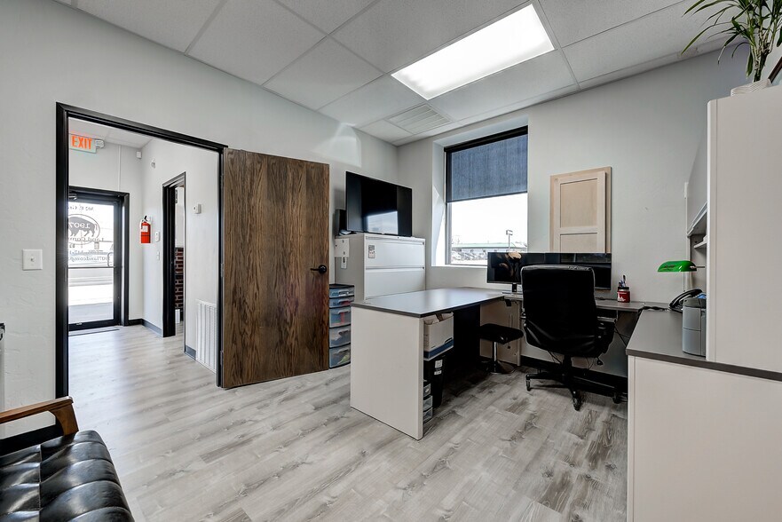 More Photos Of 121 N Crawford Ave, Norman Office For Lease