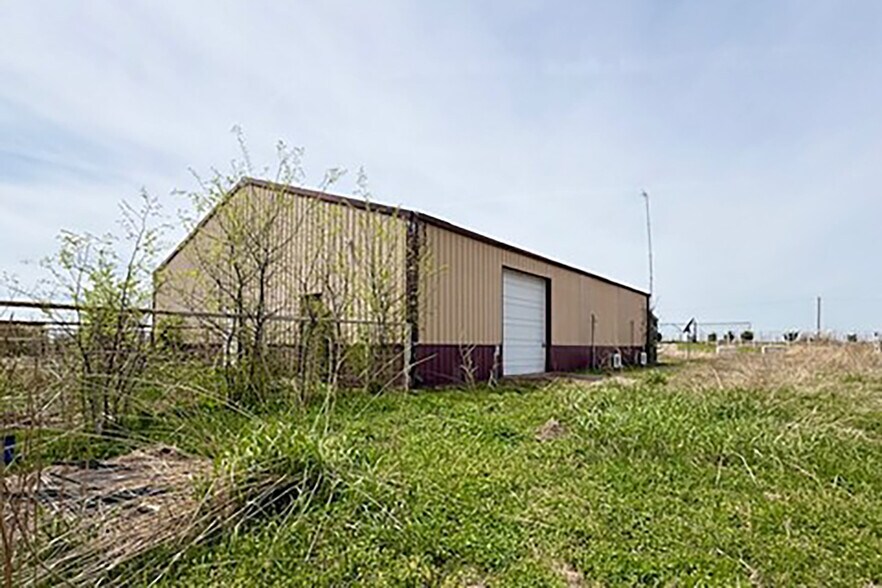 More Photos Of 12388 US Highway 77, Paoli Service For Sale
