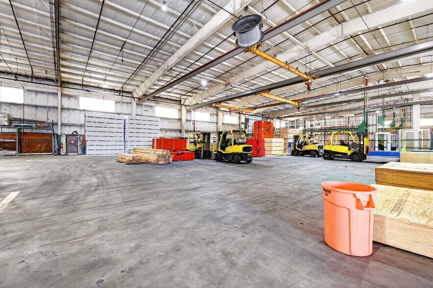 More Photos Of 722 Duck Lake Rd, Lady Lake Industrial For Sale