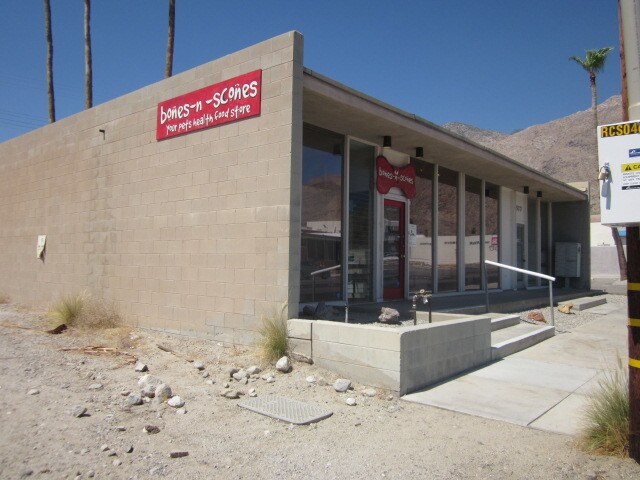 More Photos Of 577 E Sunny Dunes Rd, Palm Springs Storefront Retail Office For Lease