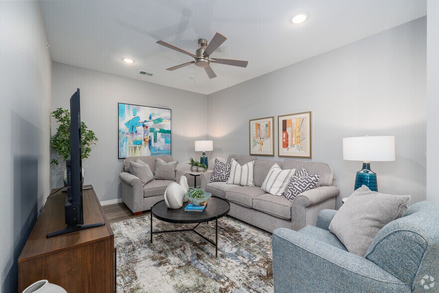 More Photos Of 2620 W Sunshine St, Springfield Apartments For Lease