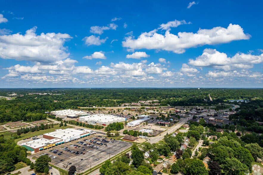 More Photos Of 837-887 Graham Rd, Stow Unknown For Lease