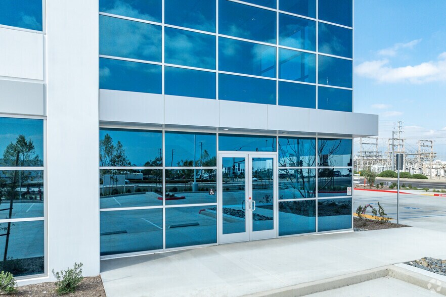 More Photos Of 1910 Renaissance Pky, Rialto Warehouse For Sale