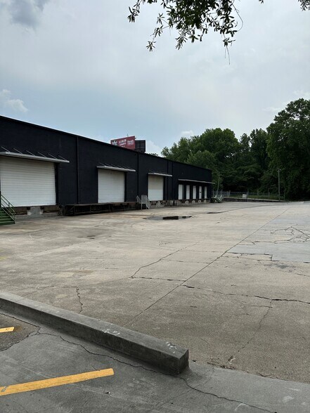 More Photos Of 125 Ottley Dr NE, Atlanta Warehouse For Lease