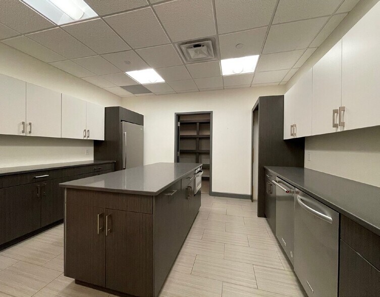 More Photos Of 401 E Market St, Charlottesville Office For Lease