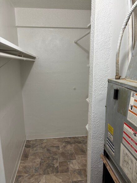 More Photos Of 9639-9640 Diamond Dr, Saint Louis Apartments For Sale