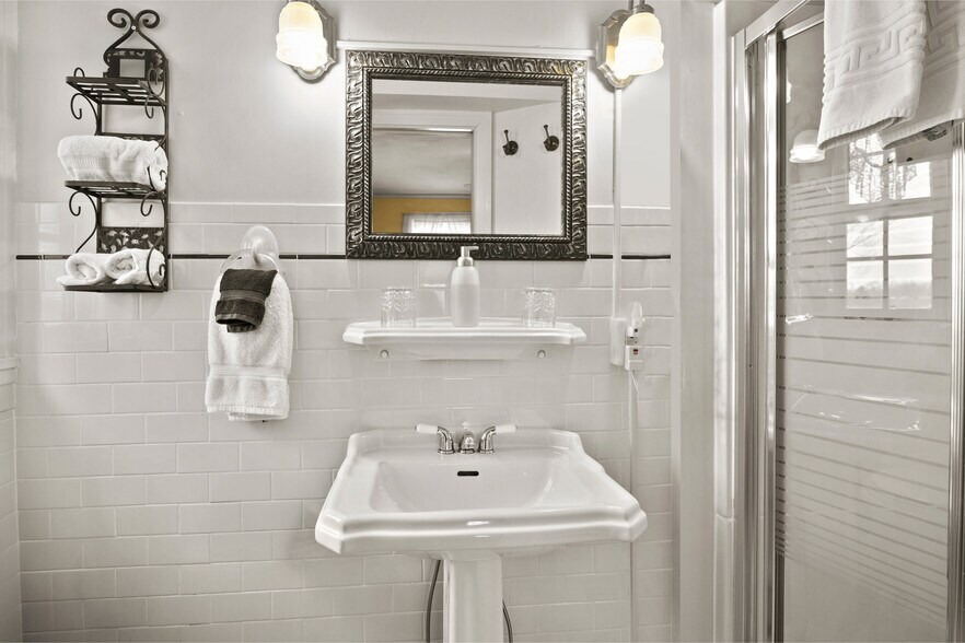 More Photos Of 563 Yale Farm Rd, Romulus Hospitality For Sale