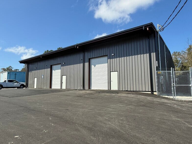 Primary Photo Of 1372 Blountstown St, Tallahassee Warehouse For Lease