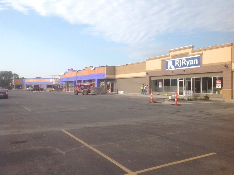 More Photos Of 1867-1907 S Robert St, Saint Paul Unknown For Lease