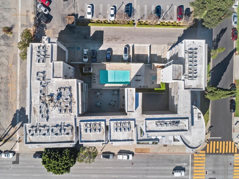 More Photos Of 1299 E Green St, Pasadena Apartments For Sale