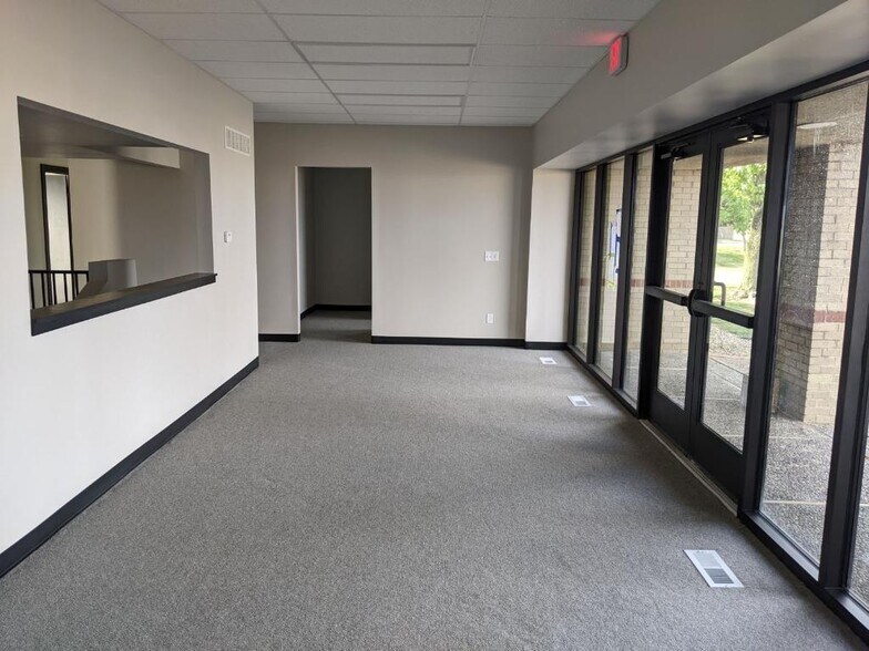 More Photos Of 1708 Prairie View Rd, Platte City Medical For Lease