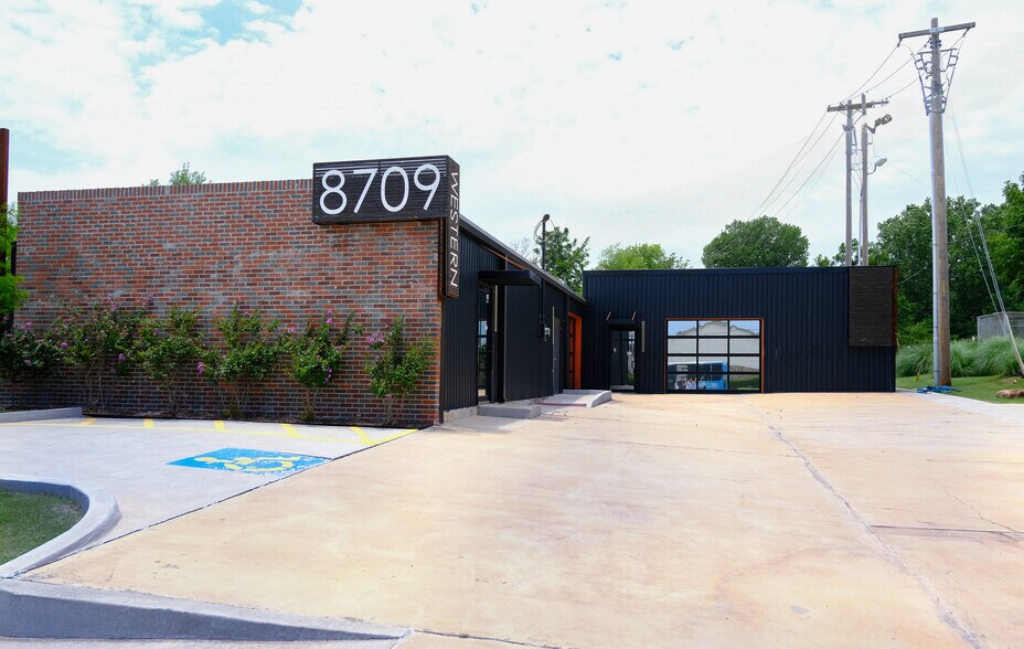 More Photos Of 8709 N Western Ave, Oklahoma City Office For Sale