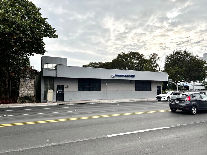 Primary Photo Of 4908 SW 8th St, Miami Medical For Lease