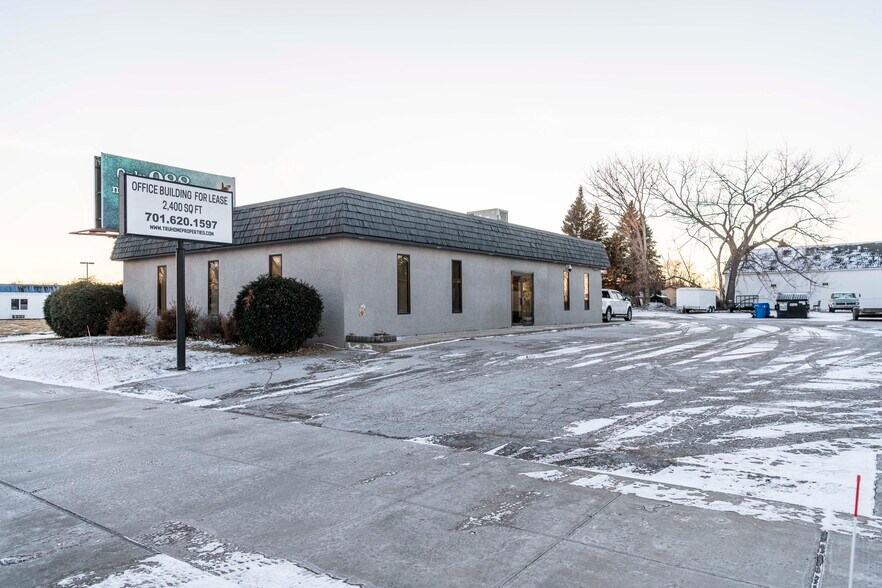 More Photos Of 1119 N 42nd St, Grand Forks Office For Lease