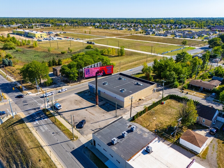More Photos Of 7870 Southfield Rd, Detroit Freestanding For Sale
