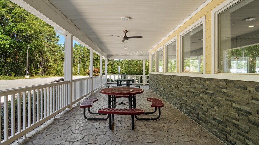 More Photos Of 235 N Mosby Ave, Littleton Restaurant For Sale