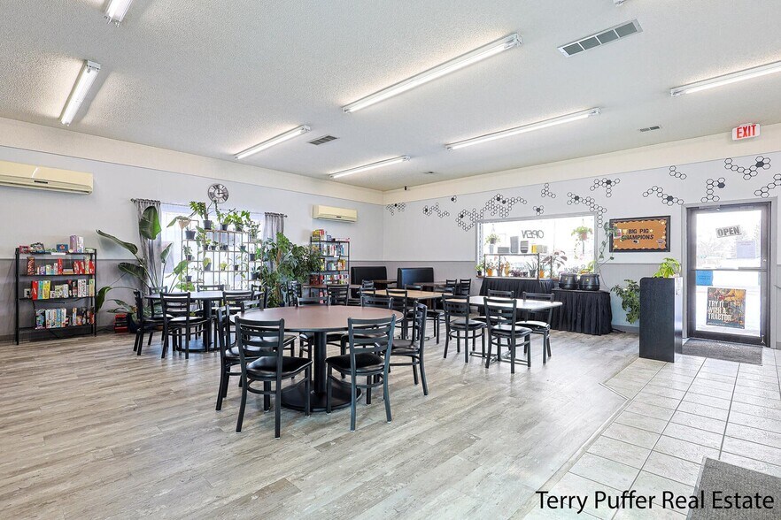 More Photos Of 246 Division St, Hesperia Restaurant For Sale
