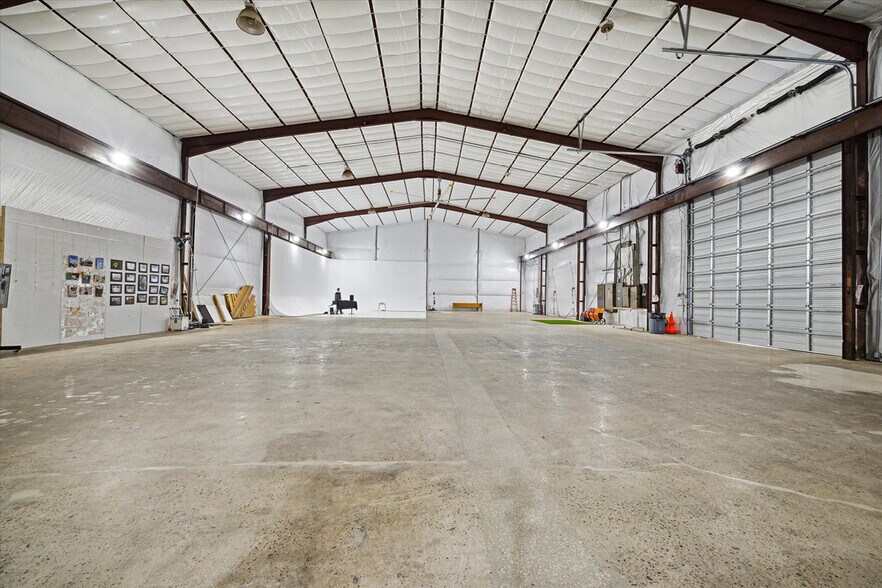 More Photos Of 4010 Canal St, Houston Warehouse For Sale