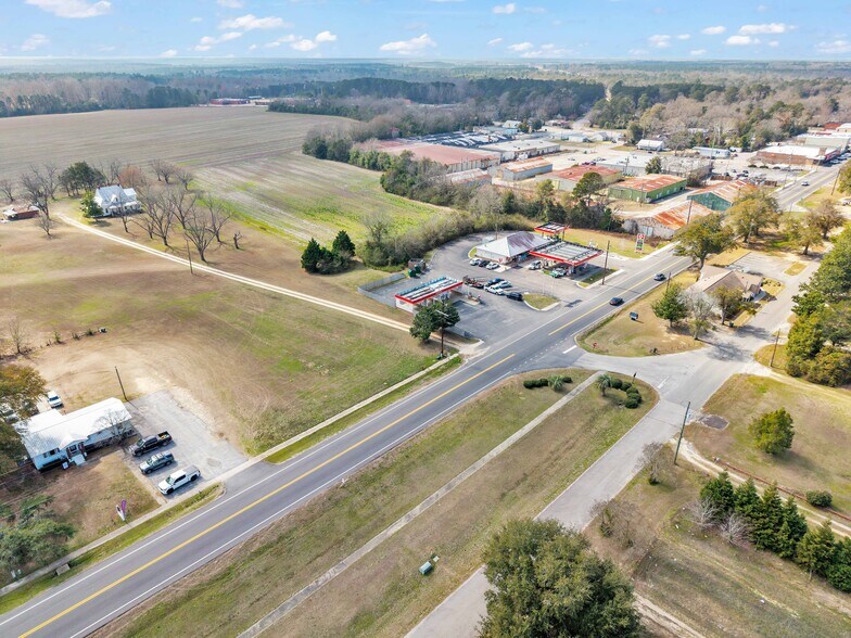 More Photos Of 206 Railroad Ave E, Wagener Freestanding For Sale