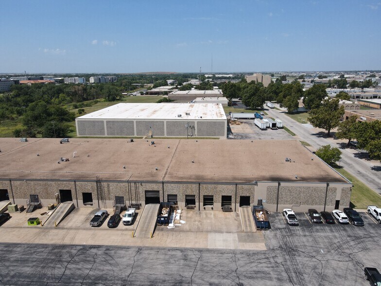 More Photos Of 4130-4150 Will Rogers Pky, Oklahoma City Warehouse For Lease