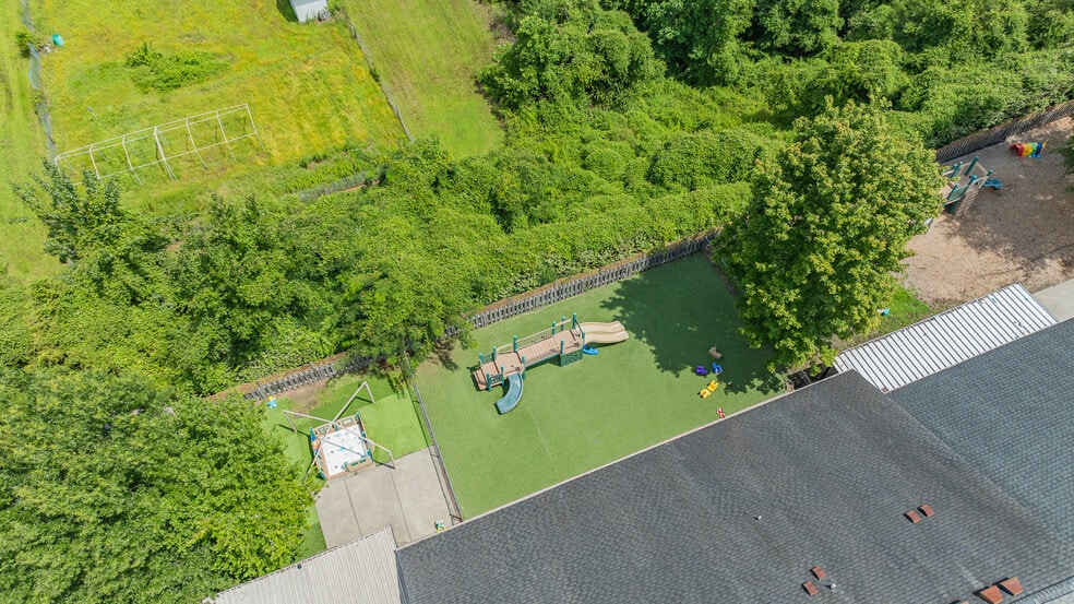 More Photos Of 1004 Old Plank Rd, High Point Daycare Center For Sale