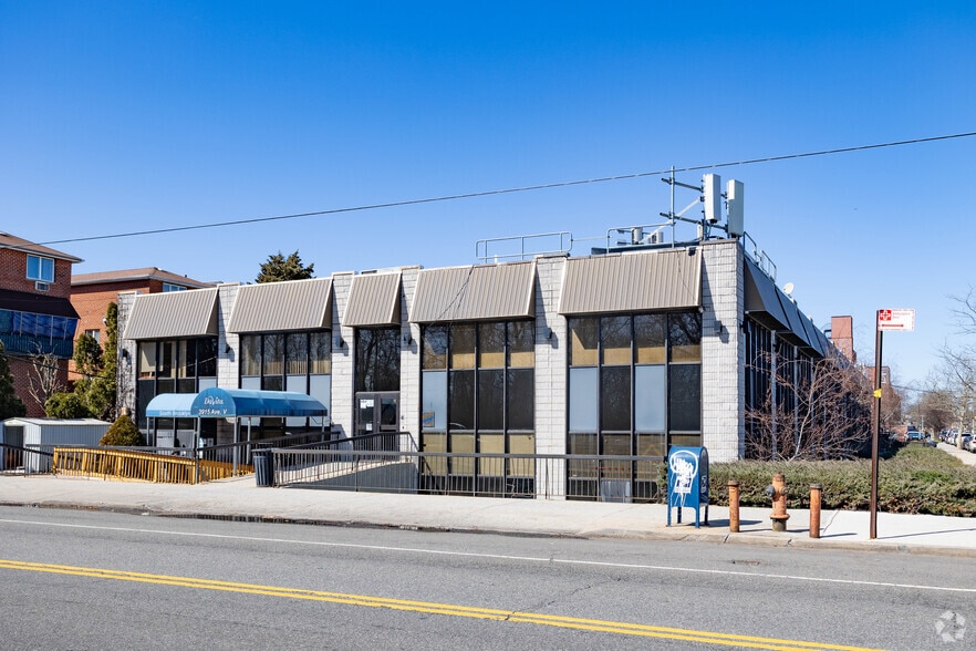 Primary Photo Of 2270 Kimball St, Brooklyn Medical For Sale