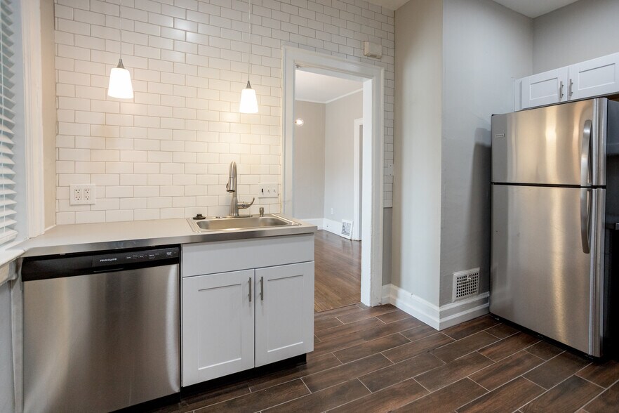 More Photos Of 8126 E Vernor Hwy, Detroit Apartments For Sale