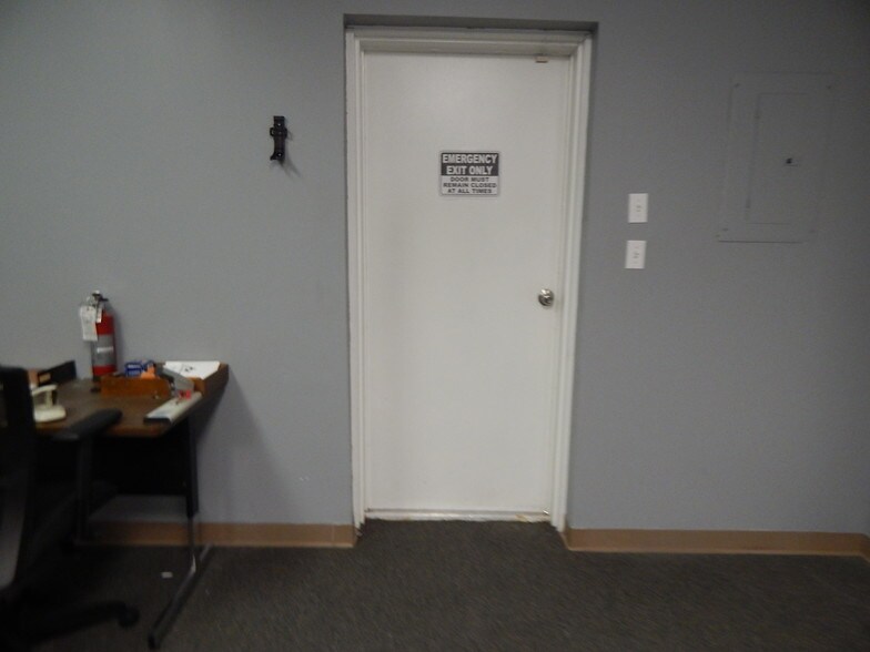 More Photos Of 585 Tennessee Gas Rd, Greenville Office For Sale