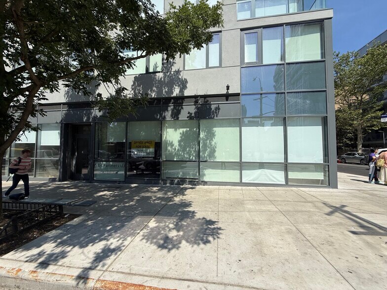 More Photos Of 52 4th Ave, Brooklyn Apartments For Lease
