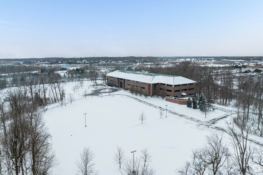 More Photos Of 19975 Victor Pky, Livonia Office For Lease