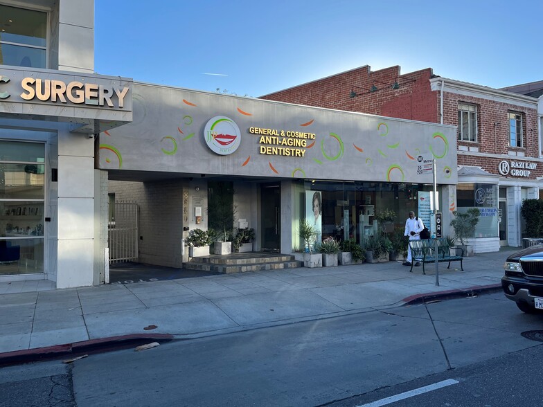 Primary Photo Of 8660 Wilshire Blvd, Beverly Hills Medical For Sale