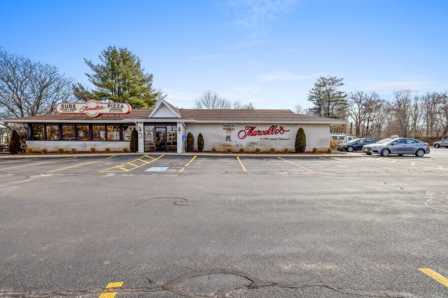 More Photos Of 733 Bedford St, Whitman Restaurant For Sale