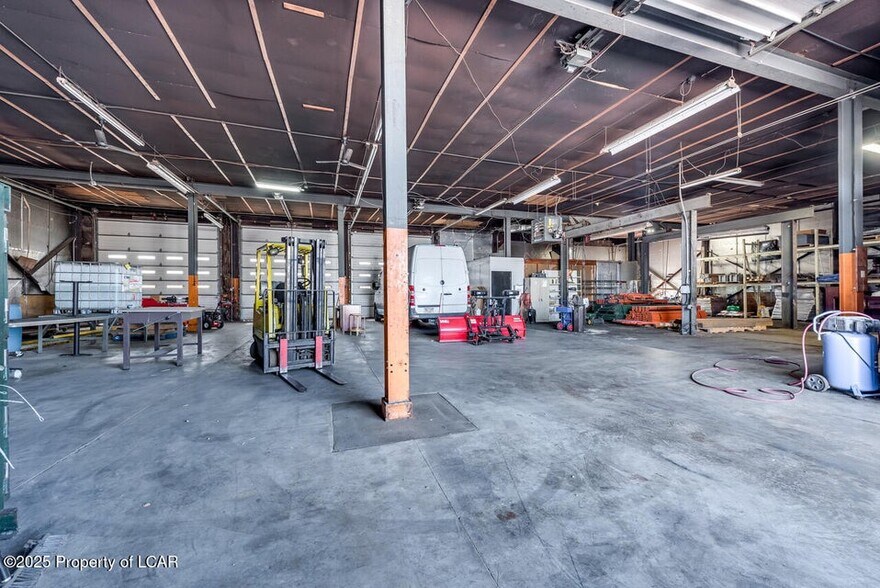 More Photos Of 232 Division St, Kingston Warehouse For Lease