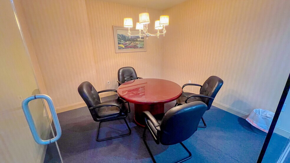 More Photos Of 411 E Marlton Pike, Cherry Hill Office For Lease